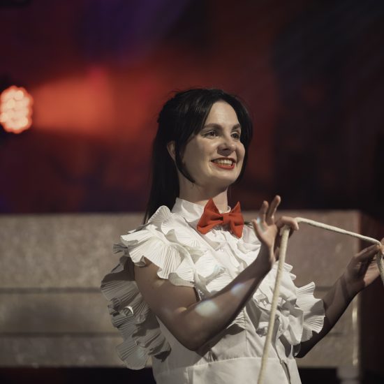 Lady-of-Magic-Nicky-de-Jong-Ilusie-act-Soraya-Fotografie-Greetje-Sanne-Mulder-3 (1)